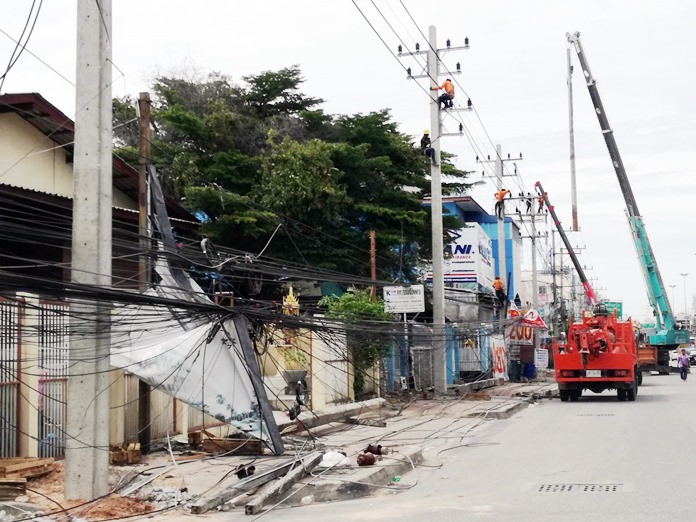 กฟภ.จอมเทียน พัฒนาระบบจ่ายไฟฟ้าช่วงถนนสุขุมวิทพัทยา 54 ฝั่งขาเข้าพัทยา โดยการเปลี่ยนเสาไฟฟ้าที่สูงขึ้น จำนวน 7 ต้น และเปลี่ยนระบบสายไฟฟ้าจากเดิม เป็นสายเคเบิ้ลอากาศ รองรับการจ่ายไฟฟ้าที่ดียิ่งขึ้น